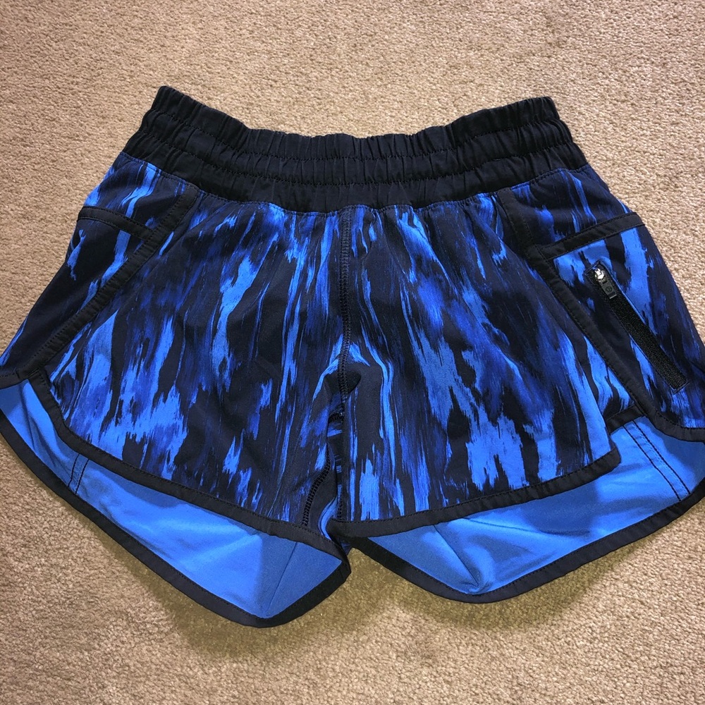 Lululemon Tracker V Shorts Size 4